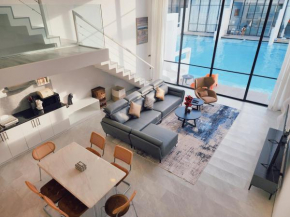 Pool Access Luxury Townhouse